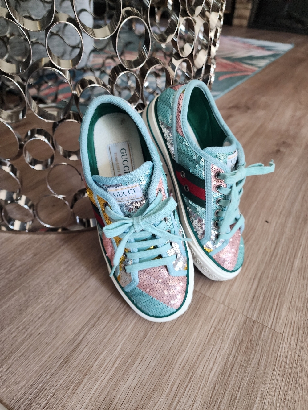 Authentic Gucci Sequined Low-Top Sneakers Shoes - Picture 4 of 13